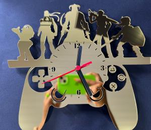 RELÓGIO PERSONALIZADO EM ACRÍLICO ACRÍLICO DOURADO ESPELHADO 20X16   CORTE E COLAGEM 