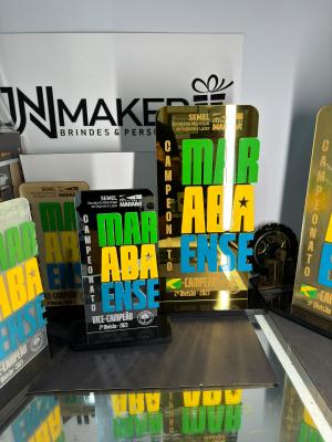 TROFÉUS MINIMALISTAS PERSONALIZADOS